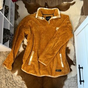 Simply southern Sherpa pullover - Size L